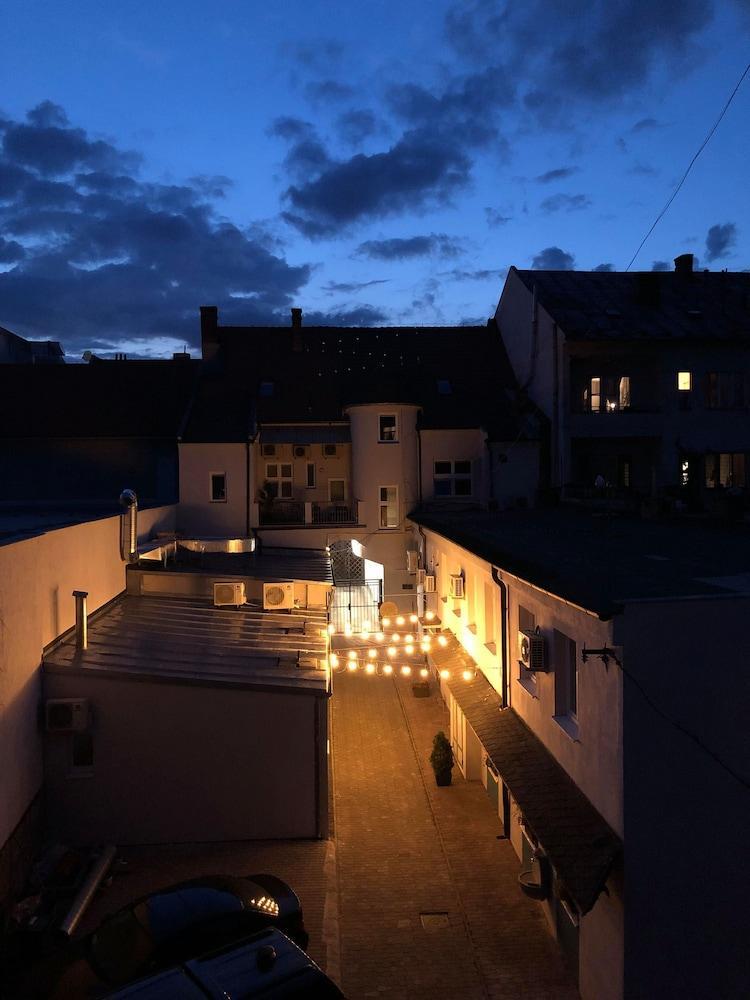 Schoendorf Hostel - Virtual Reception Bratislava Exterior photo